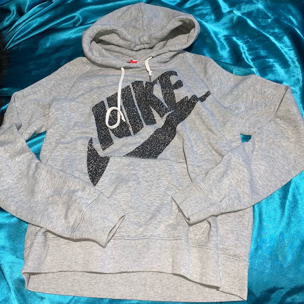 Nike gray pull over hoodie